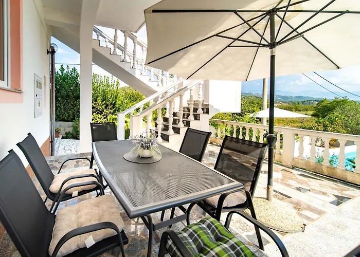 Apartments Lores